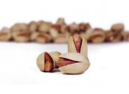 پسته اکبری دست چین با بسته‌ بندی حرفه‌ ای و بهداشتی